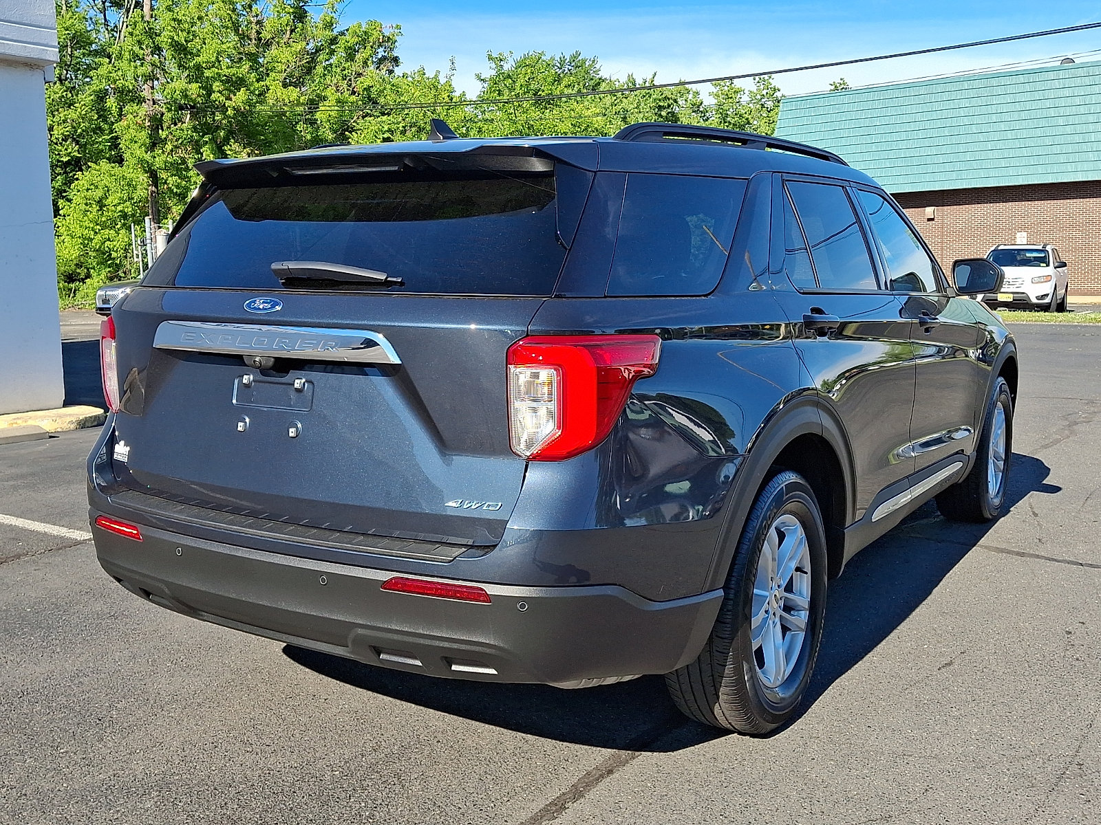 Certified 2023 Ford Explorer XLT AWD/4WD image 7