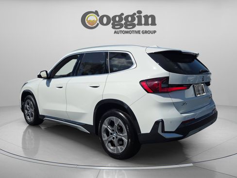Certified 2025 BMW X1 xDrive28i w/ Technology Package AWD/4WD image 3
