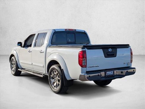 Used 2018 Nissan Frontier SL AWD/4WD image 8
