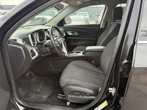 Used 2017 Chevrolet Equinox LT w/ Convenience Package image 12