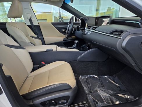 Used 2019 Lexus ES 350 w/ Premium Package FWD image 19