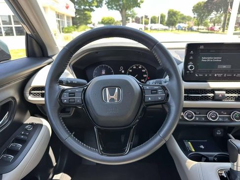 Used 2024 Honda HR-V EX-L image 11