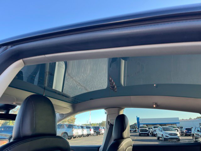 Used 2023 Tesla Model Y Performance AWD/4WD image 11