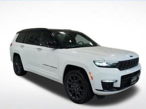 Used 2025 Jeep Grand Cherokee L Summit w/ Obsidian Package image 1