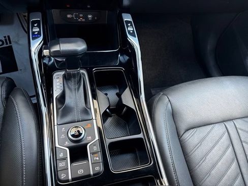 Certified 2025 Kia Sorento SX Prestige AWD/4WD image 20