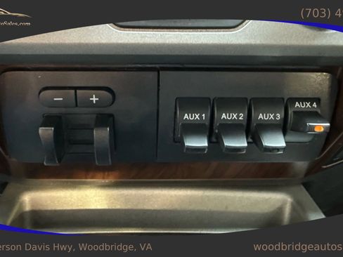 Used 2015 Ford F250 Lariat w/ Lariat Ultimate Package image 29