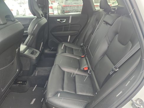 Certified 2025 Volvo XC60 B5 Core AWD/4WD image 7