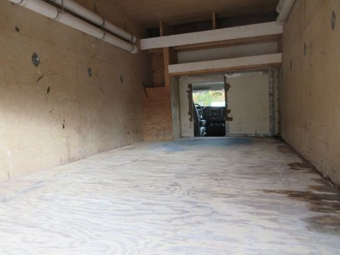 Used 2018 Chevrolet Express 3500 w/ Driver Convenience Package image 12