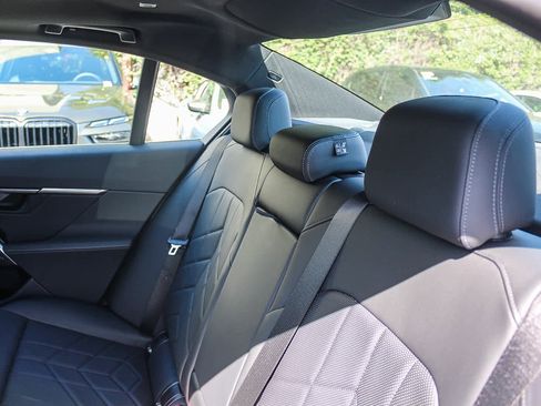 Used 2026 BMW 530i xDrive w/ Premium Package AWD/4WD image 18