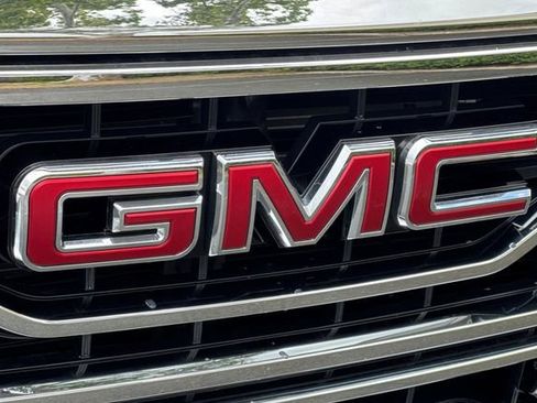 Used 2025 GMC Sierra 1500 SLT image 44