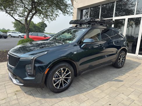 Used 2025 Cadillac XT4 Sport AWD/4WD image 3