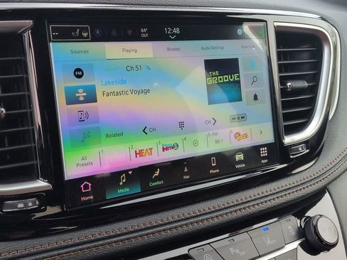 New 2026 Chrysler Pacifica Pinnacle w/ Trailer Tow Group image 15