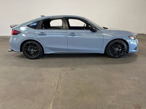 Used 2024 Honda Civic Sport image 2