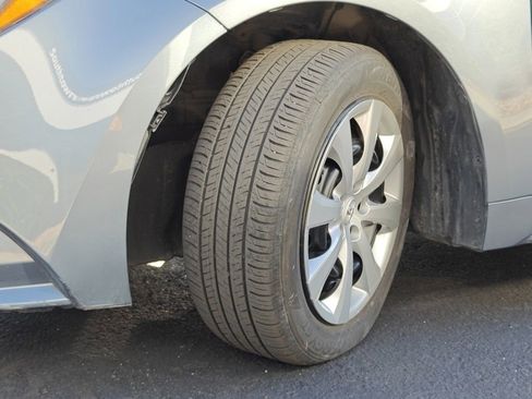 Used 2024 Toyota Corolla LE image 34