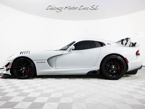 Used 2017 Dodge Viper GTC w/ ACR Package RWD image 3