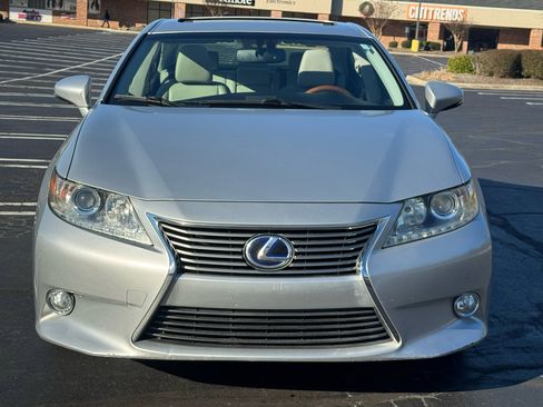 Used 2013 Lexus ES 300h image 7