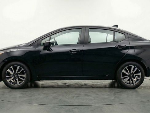 Used 2025 Nissan Versa SV image 5