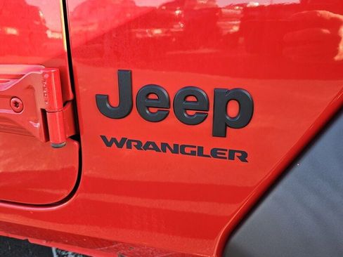 Used 2022 Jeep Wrangler Sport image 13