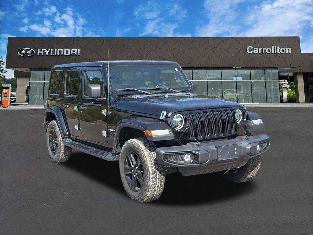 Used 2022 Jeep Wrangler Unlimited Sahara AWD/4WD image 3