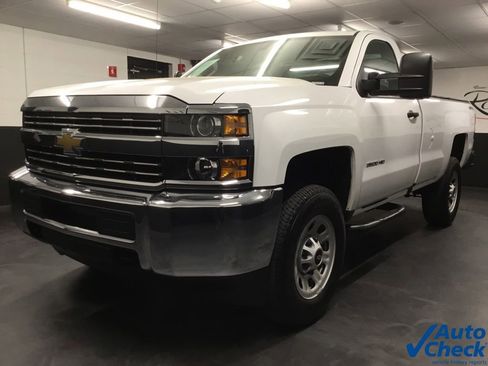 Used 2018 Chevrolet Silverado 3500 W/T w/ Snow Plow Prep Package AWD/4WD image 5