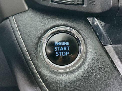 Used 2016 Toyota RAV4 Limited AWD/4WD image 21