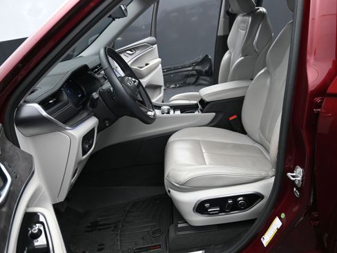 Used 2021 Jeep Grand Cherokee L Overland w/ Advanced Protech Group III image 23