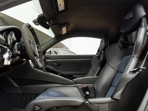 Used 2025 Porsche 718 Cayman GT4 RS w/ Weissach Package image 34