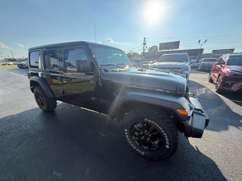 Used 2023 Jeep Wrangler Unlimited Sport AWD/4WD image 3