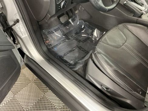 Used 2014 Ford Focus Titanium FWD image 15