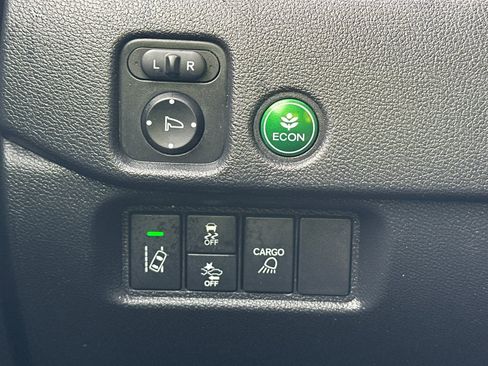 Used 2025 Honda Ridgeline Sport image 31