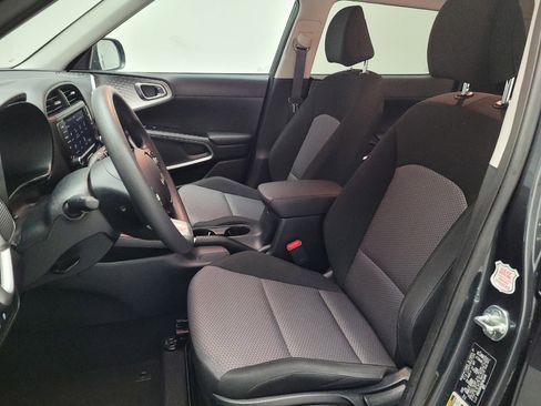 Used 2024 Kia Soul LX w/ Option Group 015 image 17