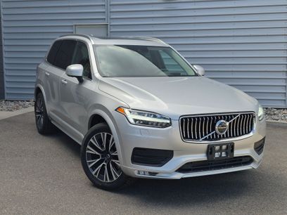 Used 2021 Volvo XC90 T5 Momentum w/ Advanced Package