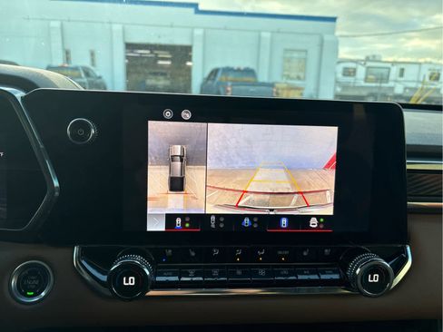 Used 2023 GMC Canyon AT4 w/ AT4 Premium Package image 55