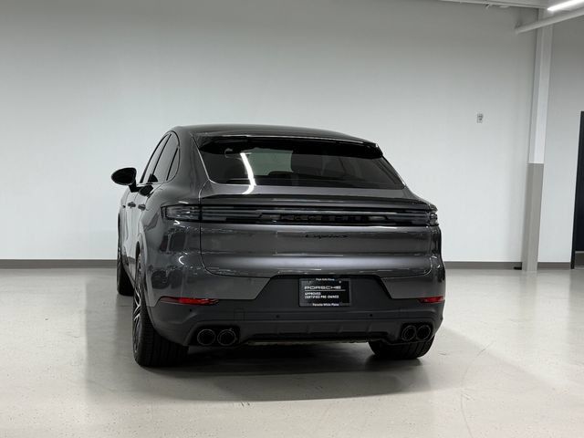 Certified 2024 Porsche Cayenne S AWD/4WD image 3