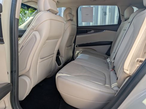 Used 2016 Lincoln MKX Reserve w/ Technology Package image 15