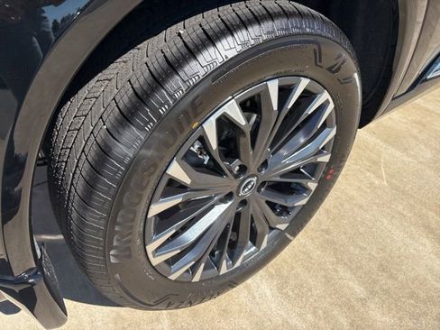 New 2026 Nissan Rogue Platinum w/ Platinum Premium Package image 8