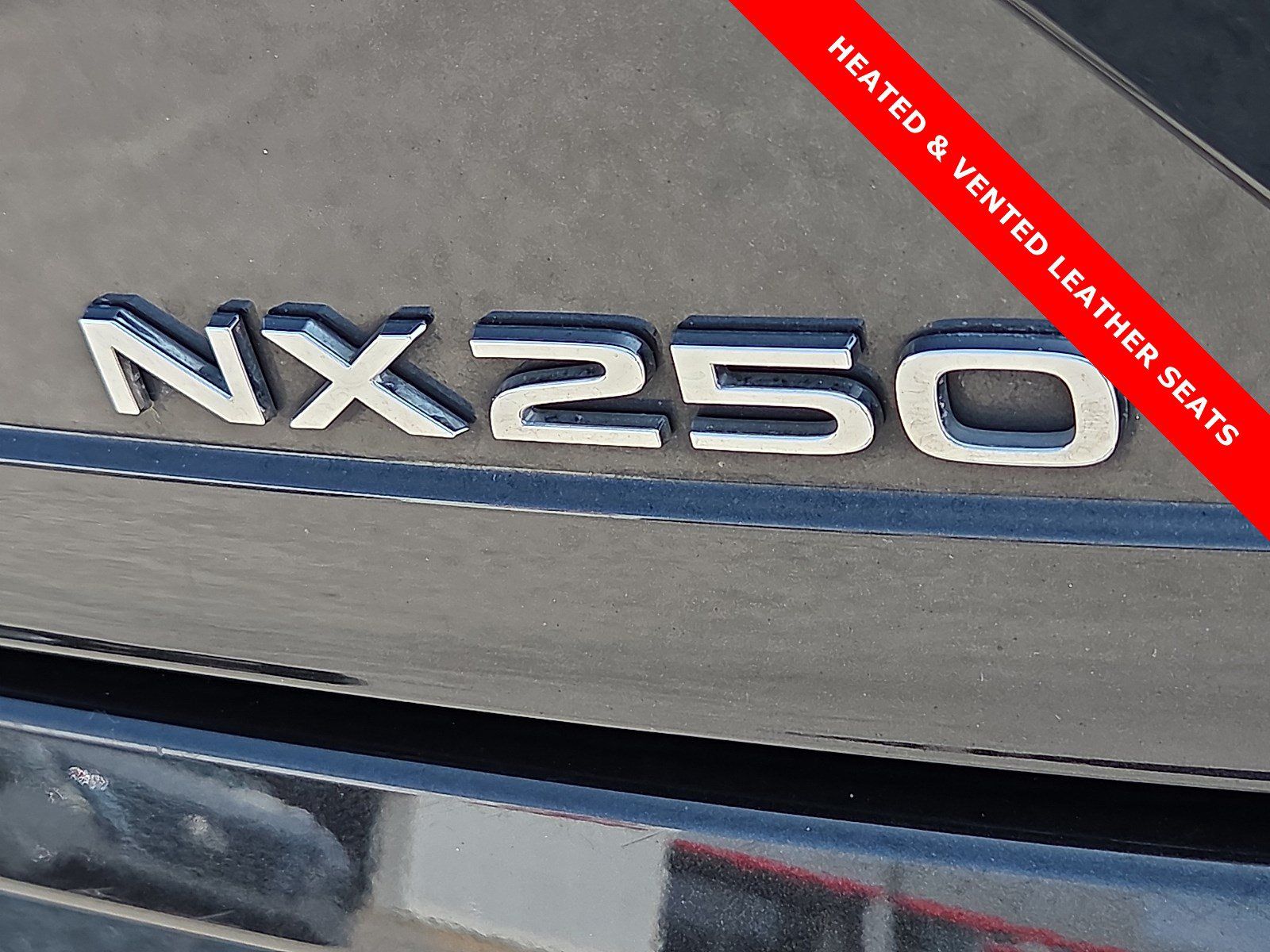 Used 2024 Lexus NX 250 FWD image 8