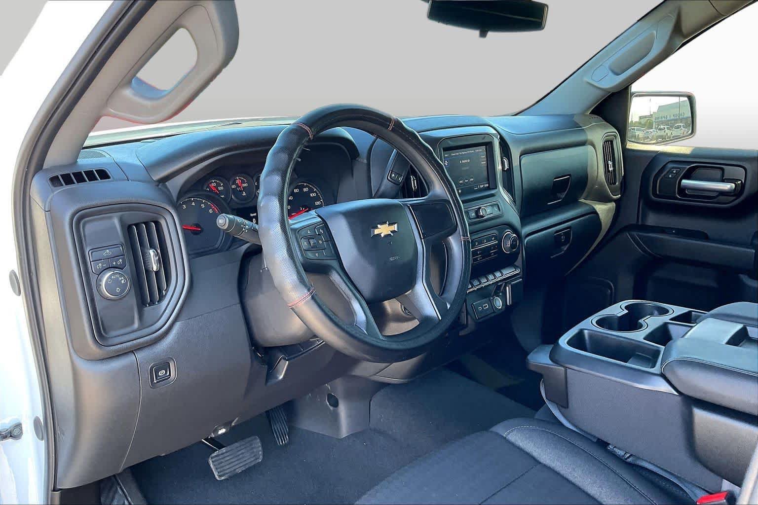 Certified 2025 Chevrolet Silverado 1500 Custom RWD image 17