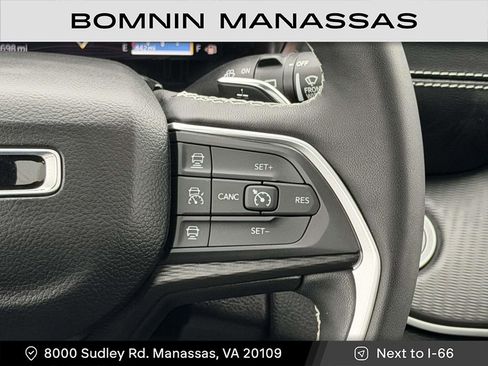 Used 2024 Jeep Grand Cherokee L Altitude image 12