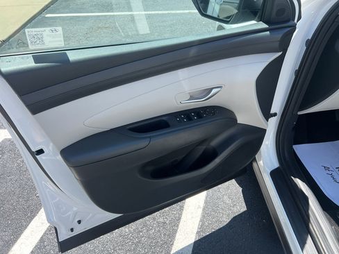 Used 2025 Hyundai Tucson SEL FWD image 23