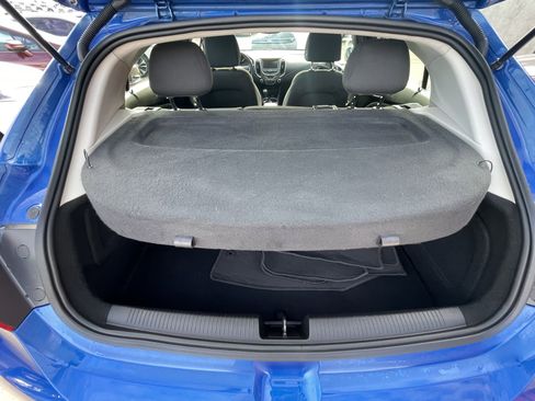 Used 2017 Chevrolet Cruze LT w/ Convenience Package image 6