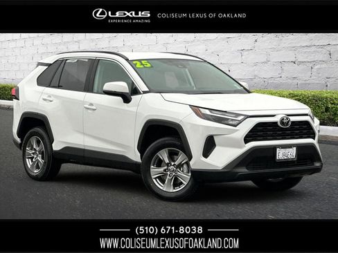Used 2025 Toyota RAV4 XLE image 1