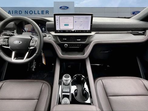 New 2026 Ford Explorer Platinum image 6