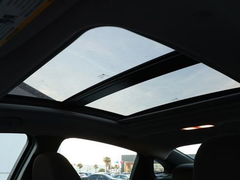 Used 2024 Chevrolet Malibu LT image 16