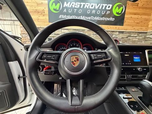Used 2022 Porsche Macan AWD/4WD image 20