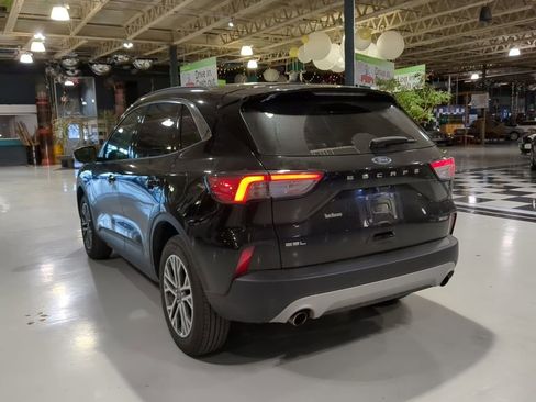 Used 2022 Ford Escape SEL image 12