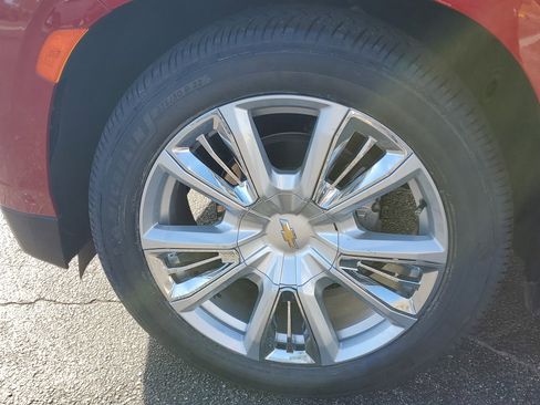 Used 2024 Chevrolet Tahoe High Country w/ Advanced Technology Package image 9