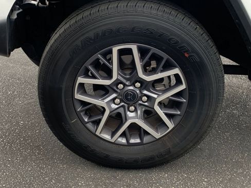 Used 2025 Jeep Wrangler Sahara image 29