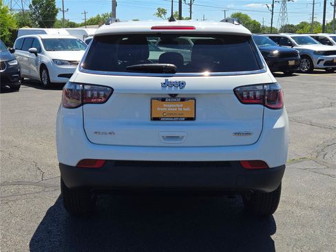Certified 2022 Jeep Compass Latitude AWD/4WD image 17