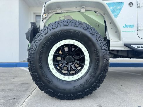 Used 2018 Jeep Wrangler Unlimited Rubicon AWD/4WD image 21